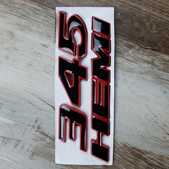 NWT Dodge 345 Hemi Accessory Set. 1 Genuine Leather Keychain, 1 Emblem & 4 Caps - Picture 2 of 7